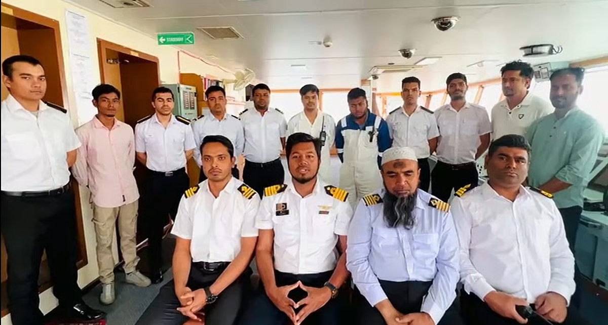 বাংলাদেশি জাহাজের মাস্টারের বোমা বিস্ফোরণের আতঙ্ক প্রকাশ